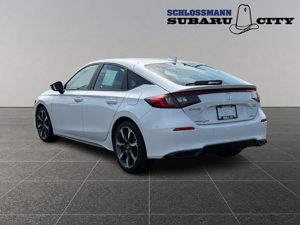 Honda Civic Hatchback Hybrid Vehicle Full-screen Gallery Image 03