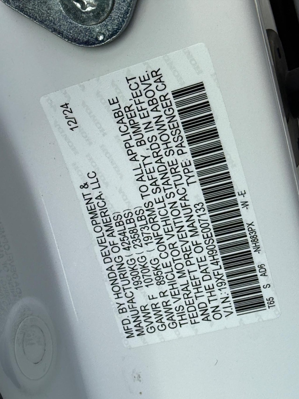 Honda Civic Hatchback Hybrid Vehicle Full-screen Gallery Image 26