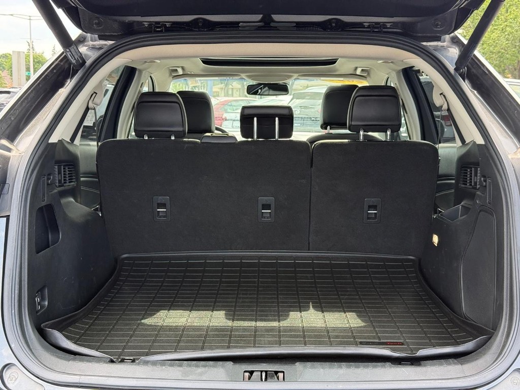 Ford Edge Vehicle Full-screen Gallery Image 06