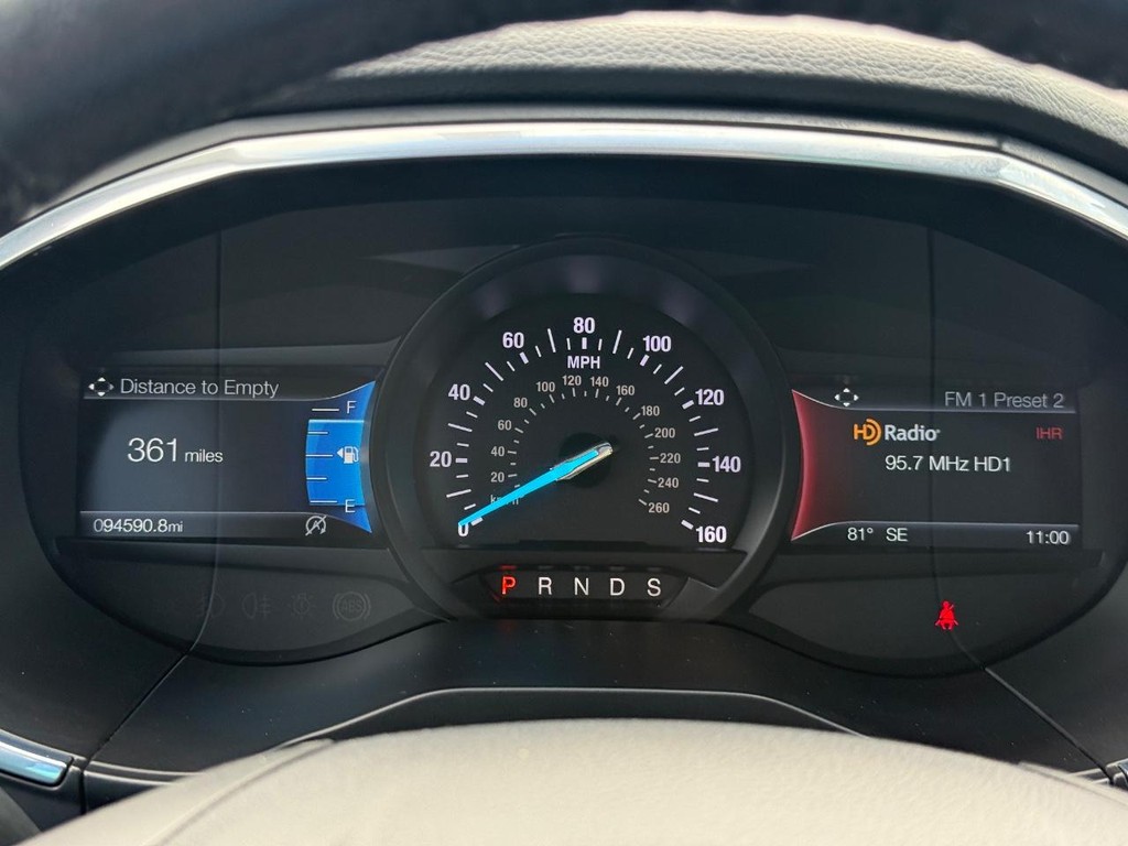 Ford Edge Vehicle Full-screen Gallery Image 17