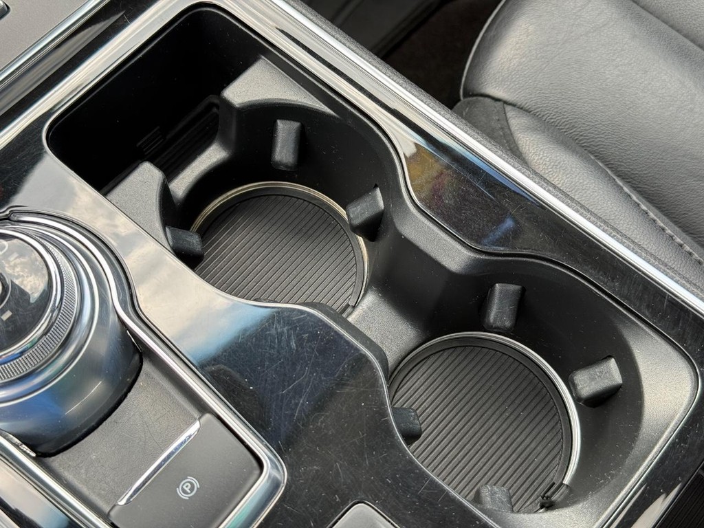 Ford Edge Vehicle Full-screen Gallery Image 27