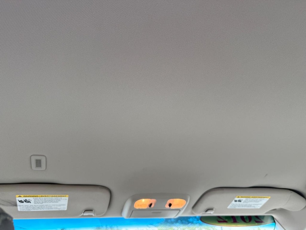 Ford Fusion Vehicle Full-screen Gallery Image 13