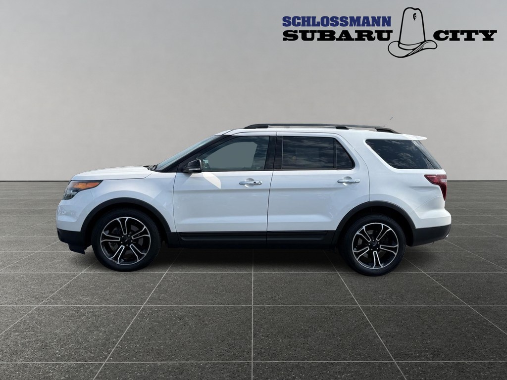 Ford Explorer Vehicle Full-screen Gallery Image 02