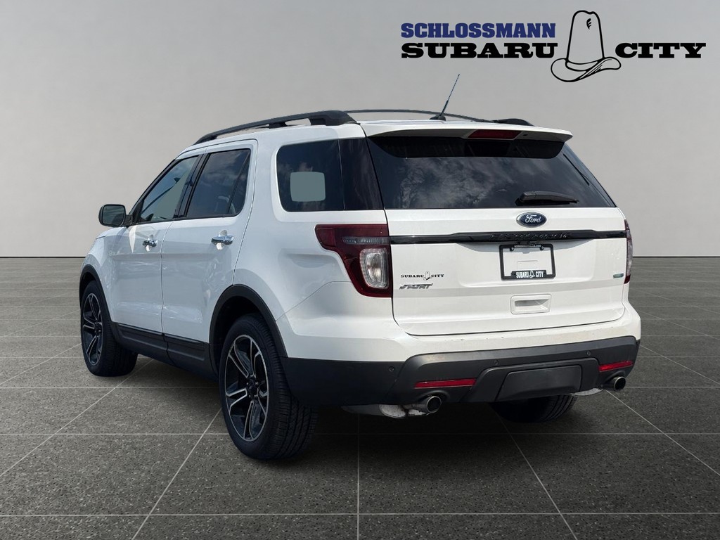 Ford Explorer Vehicle Full-screen Gallery Image 03