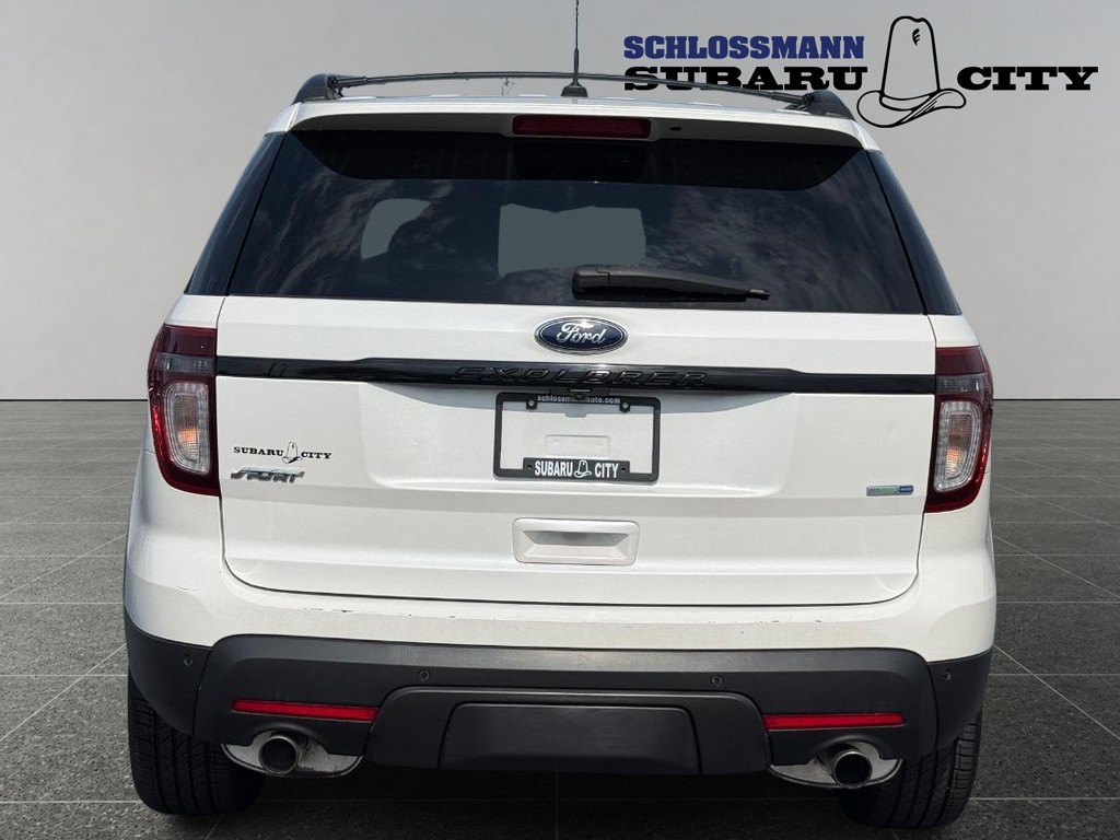 Ford Explorer Vehicle Full-screen Gallery Image 04