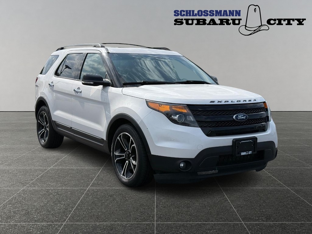 Ford Explorer Vehicle Full-screen Gallery Image 08