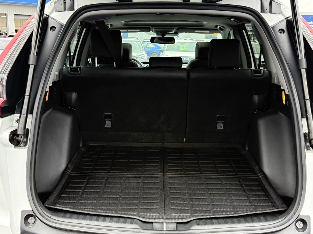 Honda CR-V Vehicle Full-screen Gallery Image 06