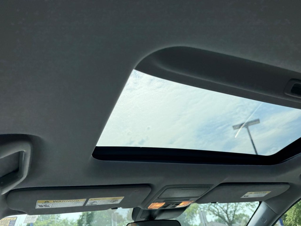 Honda CR-V Vehicle Full-screen Gallery Image 13
