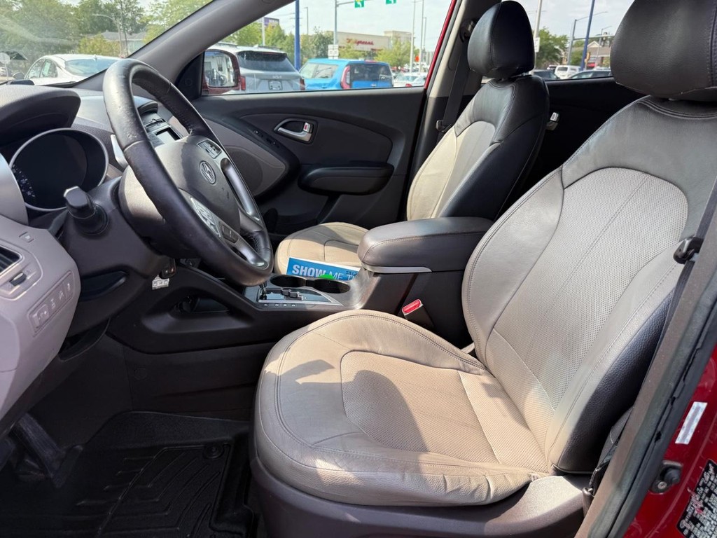 Hyundai Tucson Vehicle Full-screen Gallery Image 14