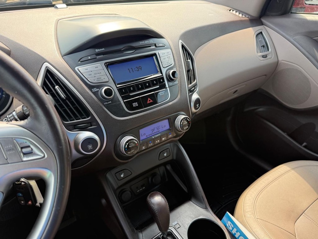 Hyundai Tucson Vehicle Full-screen Gallery Image 20