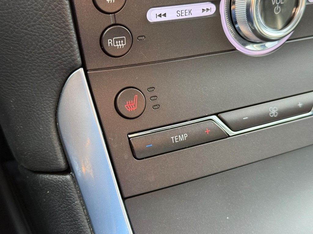 Ford Edge Vehicle Full-screen Gallery Image 27