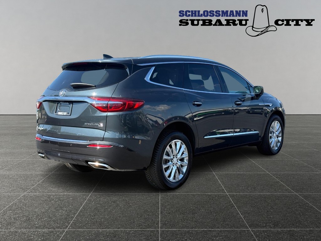 Buick Enclave Vehicle Full-screen Gallery Image 05