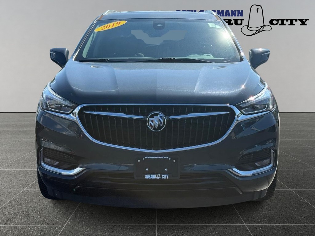 Buick Enclave Vehicle Full-screen Gallery Image 09
