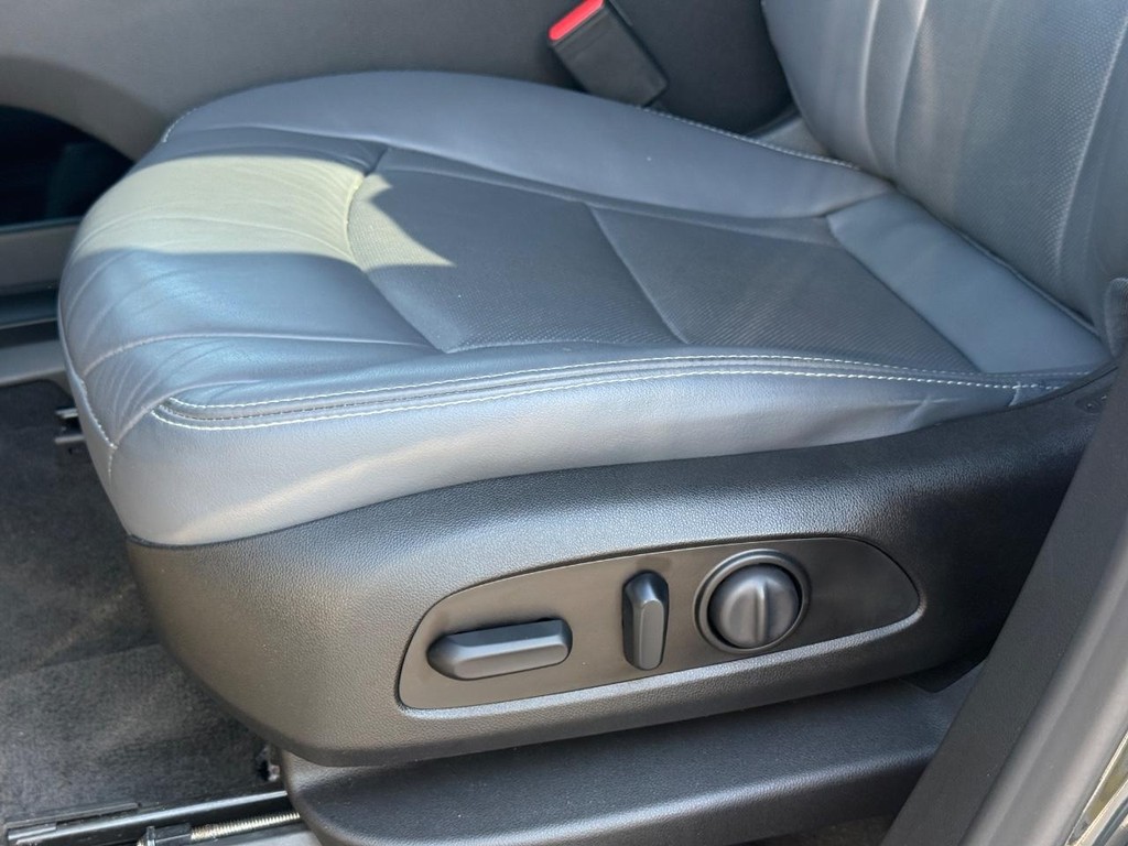 Buick Enclave Vehicle Full-screen Gallery Image 28