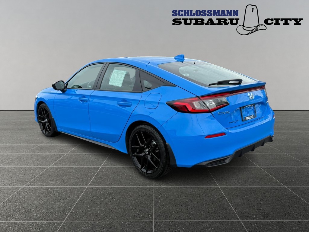 Honda Civic Hatchback Vehicle Full-screen Gallery Image 03
