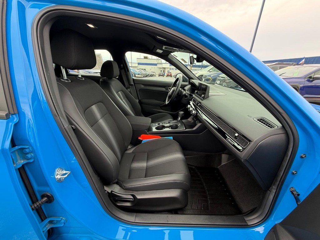 Honda Civic Hatchback Vehicle Full-screen Gallery Image 10