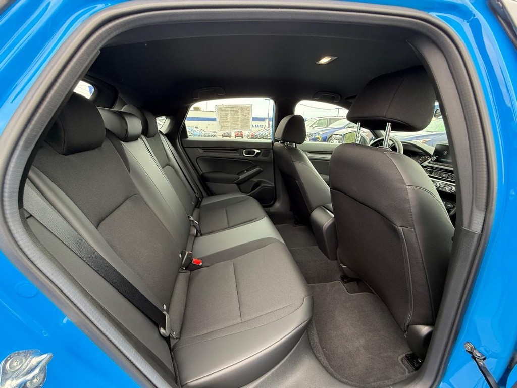 Honda Civic Hatchback Vehicle Full-screen Gallery Image 11
