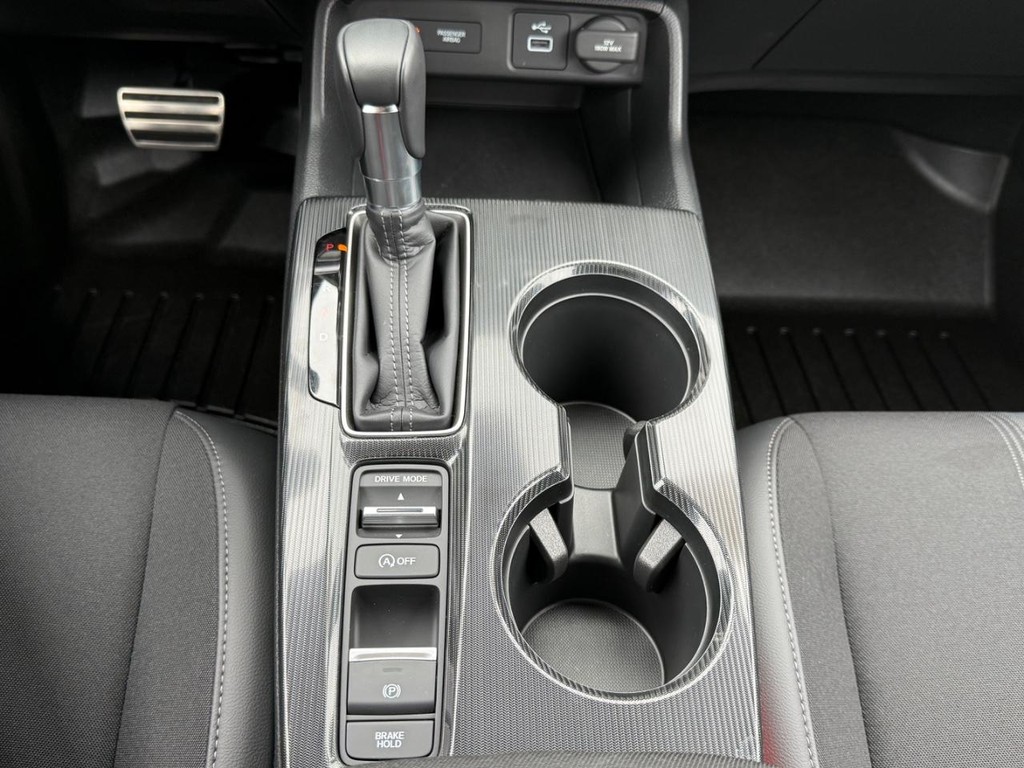 Honda Civic Hatchback Vehicle Full-screen Gallery Image 19