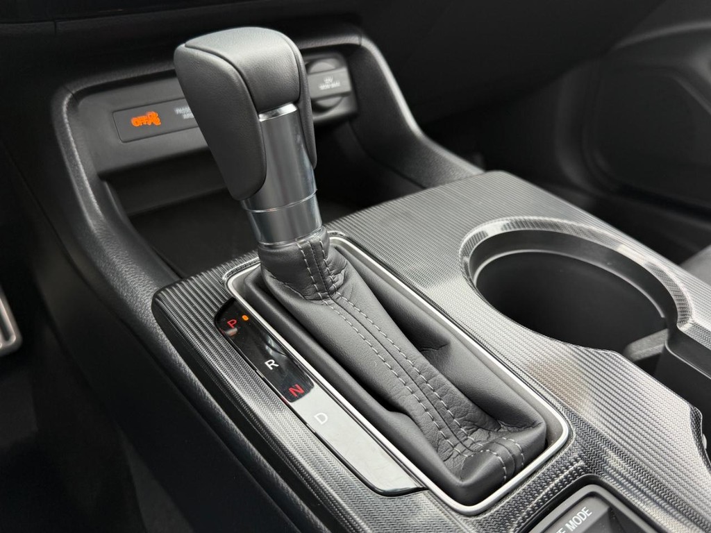 Honda Civic Hatchback Vehicle Full-screen Gallery Image 20
