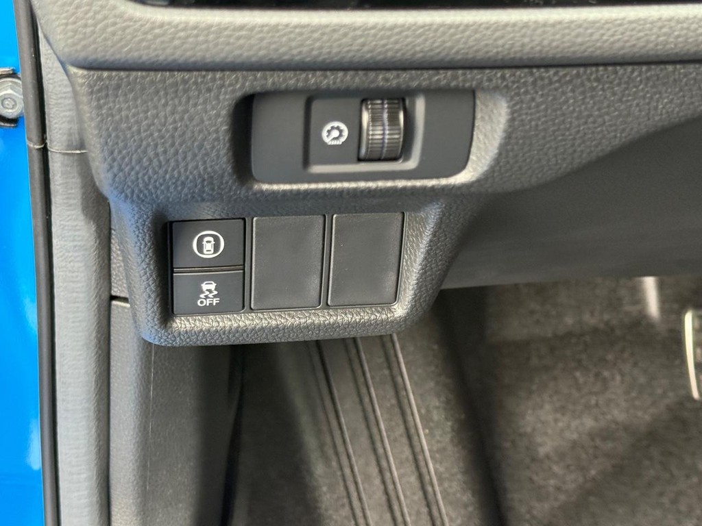Honda Civic Hatchback Vehicle Full-screen Gallery Image 23