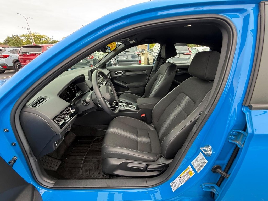 Honda Civic Hatchback Vehicle Full-screen Gallery Image 25