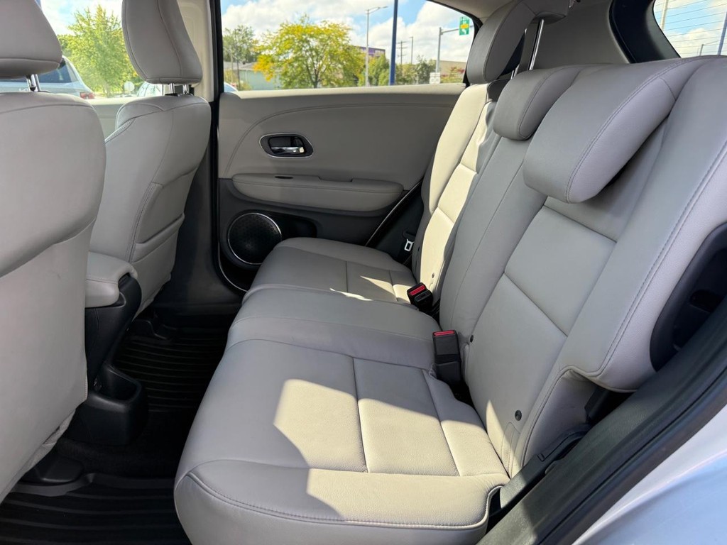 Honda HR-V Vehicle Full-screen Gallery Image 10