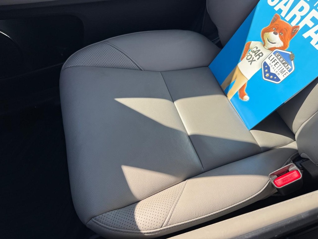 Honda HR-V Vehicle Full-screen Gallery Image 21