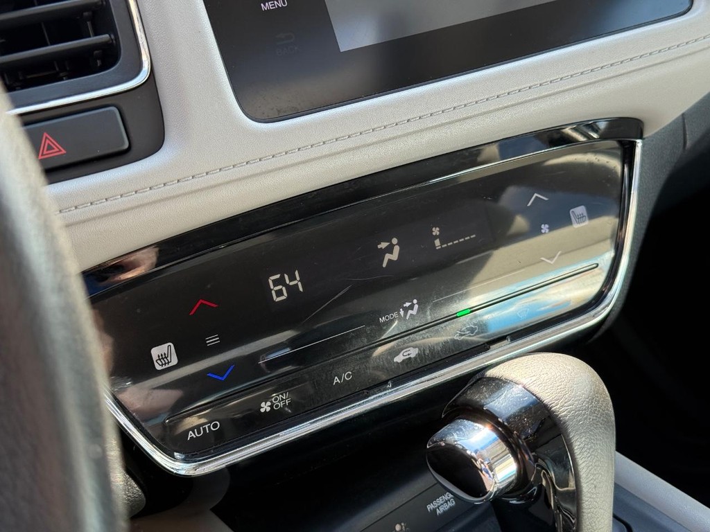 Honda HR-V Vehicle Full-screen Gallery Image 23