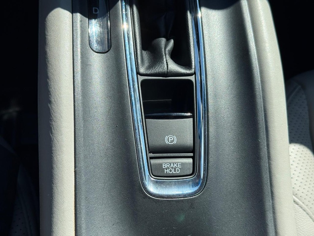 Honda HR-V Vehicle Full-screen Gallery Image 26