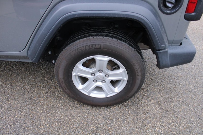 Jeep Wrangler Unlimited Vehicle Full-screen Gallery Image 5