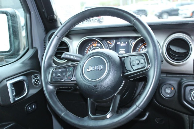 Jeep Wrangler Unlimited Vehicle Full-screen Gallery Image 10