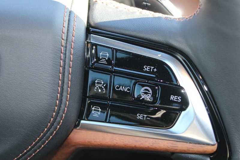 Jeep Grand Cherokee 4xe Vehicle Full-screen Gallery Image 16