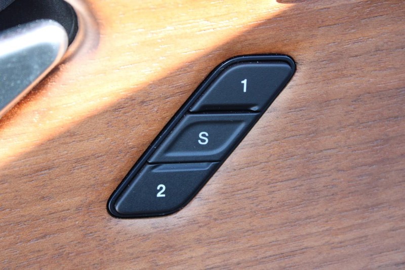 Jeep Grand Cherokee 4xe Vehicle Full-screen Gallery Image 22