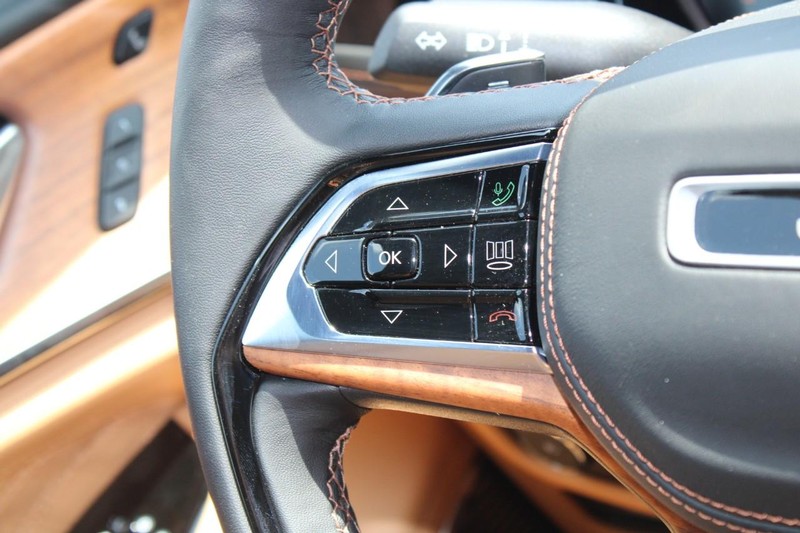 Jeep Grand Cherokee 4xe Vehicle Full-screen Gallery Image 15