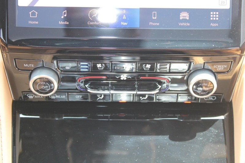 Jeep Grand Cherokee 4xe Vehicle Full-screen Gallery Image 18