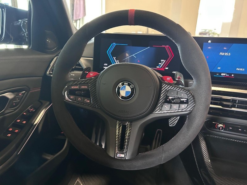 BMW M3 Vehicle Full-screen Gallery Image 10