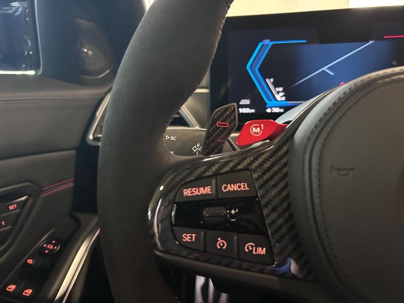 BMW M3 Vehicle Full-screen Gallery Image 11