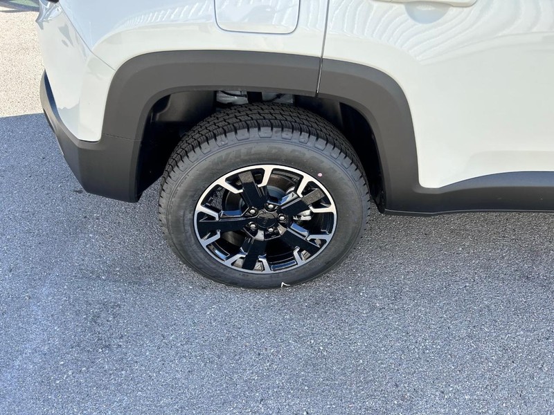 Jeep Renegade Vehicle Full-screen Gallery Image 8