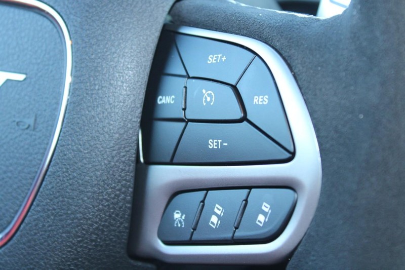 Dodge Challenger Vehicle Full-screen Gallery Image 14