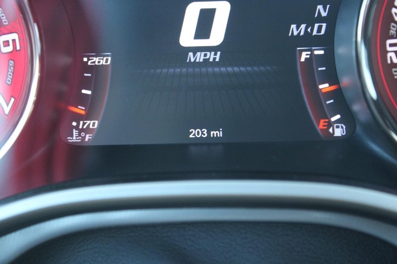 Dodge Challenger Vehicle Full-screen Gallery Image 22