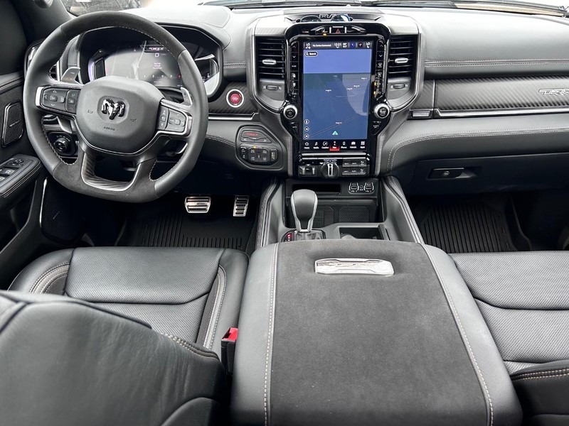 Ram 1500 Vehicle Full-screen Gallery Image 10