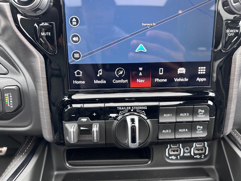 Ram 1500 Vehicle Full-screen Gallery Image 17