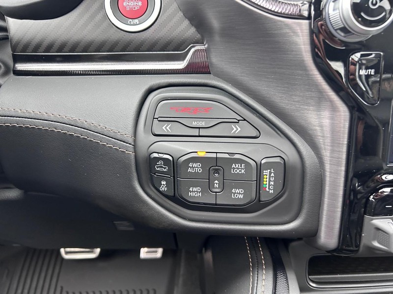 Ram 1500 Vehicle Full-screen Gallery Image 18