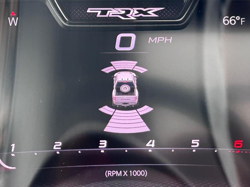 Ram 1500 Vehicle Full-screen Gallery Image 26