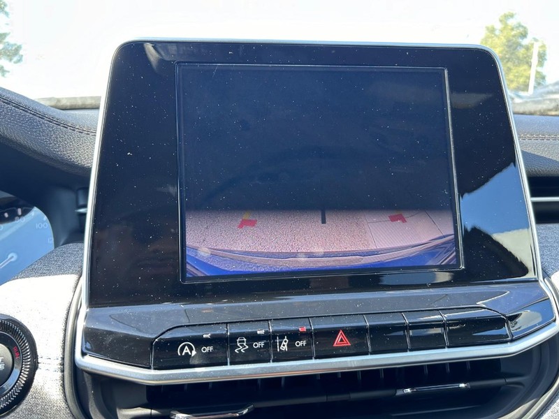 Jeep Compass Vehicle Full-screen Gallery Image 19