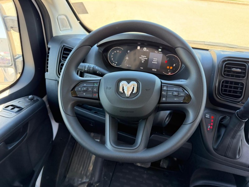 Ram ProMaster Cargo Van Vehicle Full-screen Gallery Image 9