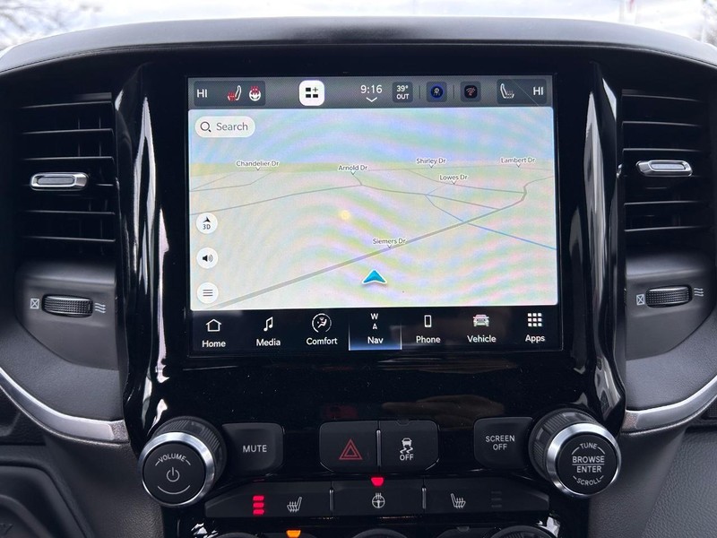 Ram 2500 Vehicle Full-screen Gallery Image 13