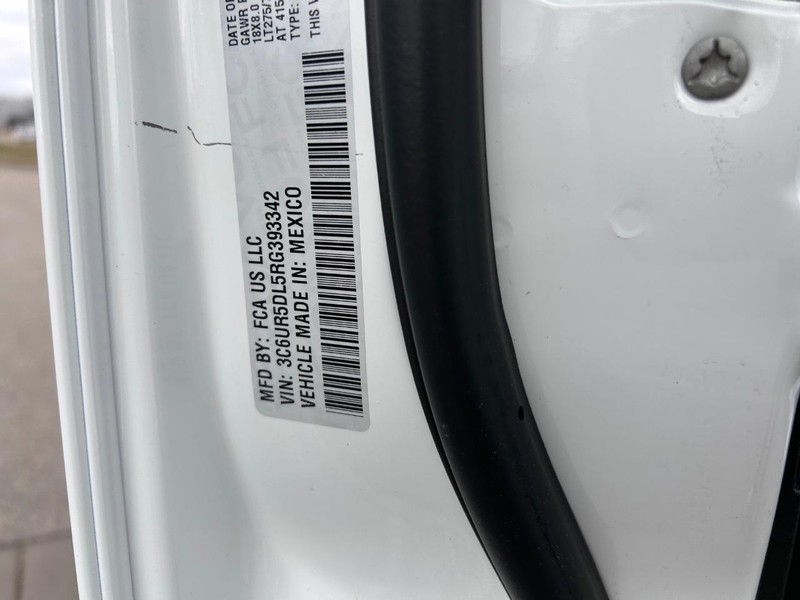 Ram 2500 Vehicle Full-screen Gallery Image 20