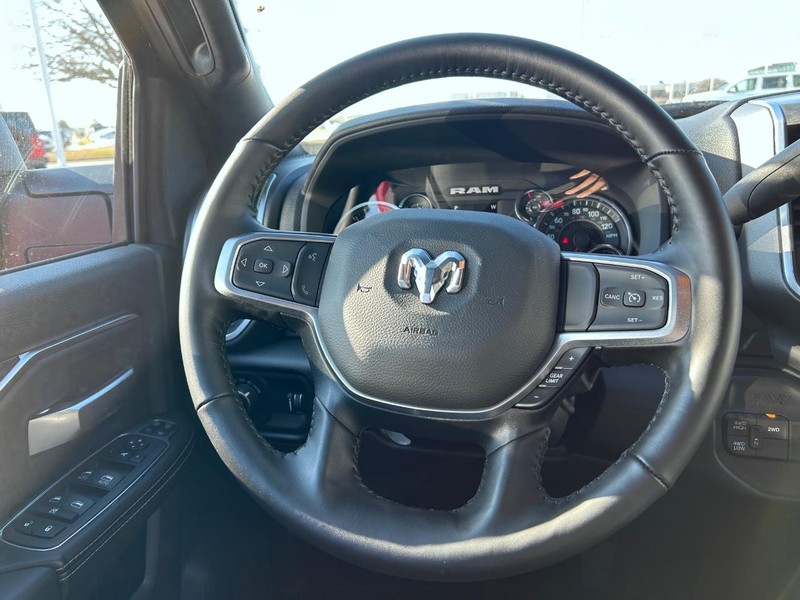 Ram 2500 Vehicle Full-screen Gallery Image 10