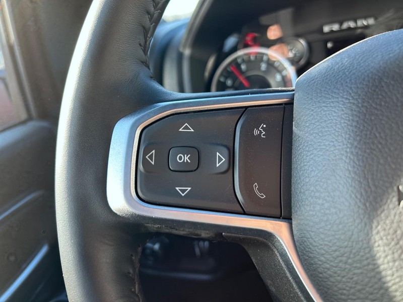 Ram 2500 Vehicle Full-screen Gallery Image 11